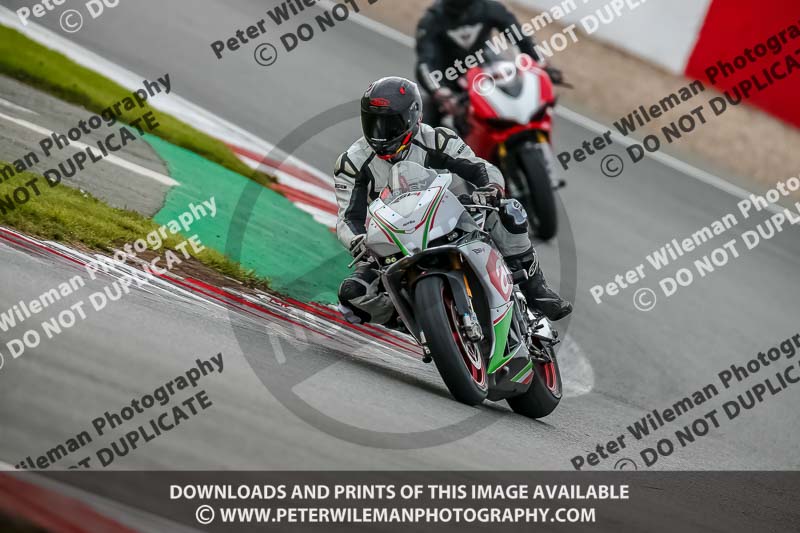 PJ Motorsport Photography;donington no limits trackday;donington park photographs;donington trackday photographs;no limits trackdays;peter wileman photography;trackday digital images;trackday photos